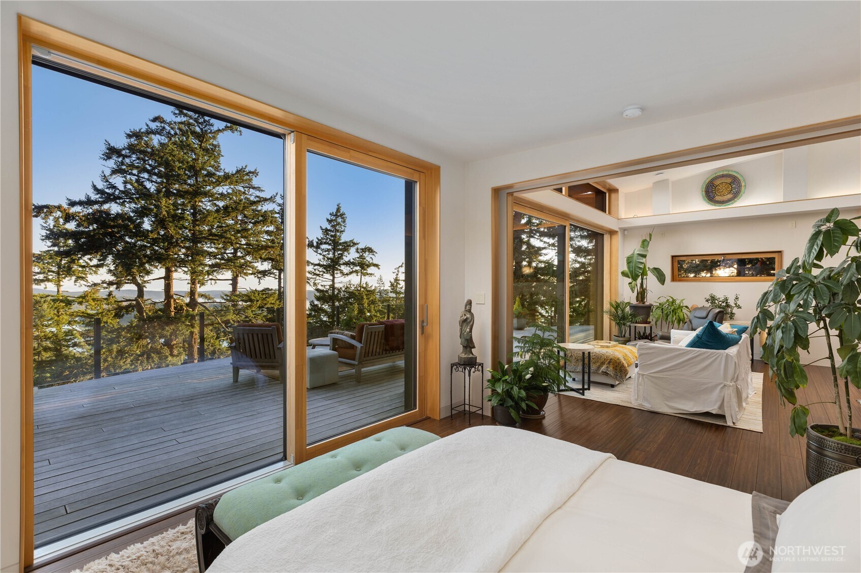 2591830 Property Photo 12