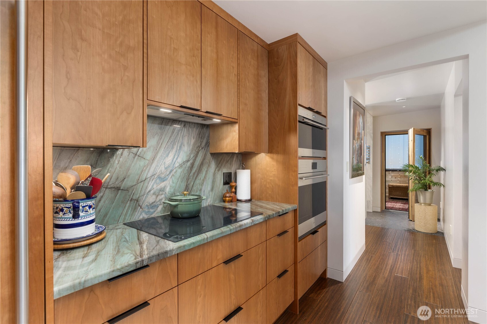2591830 Property Photo 17