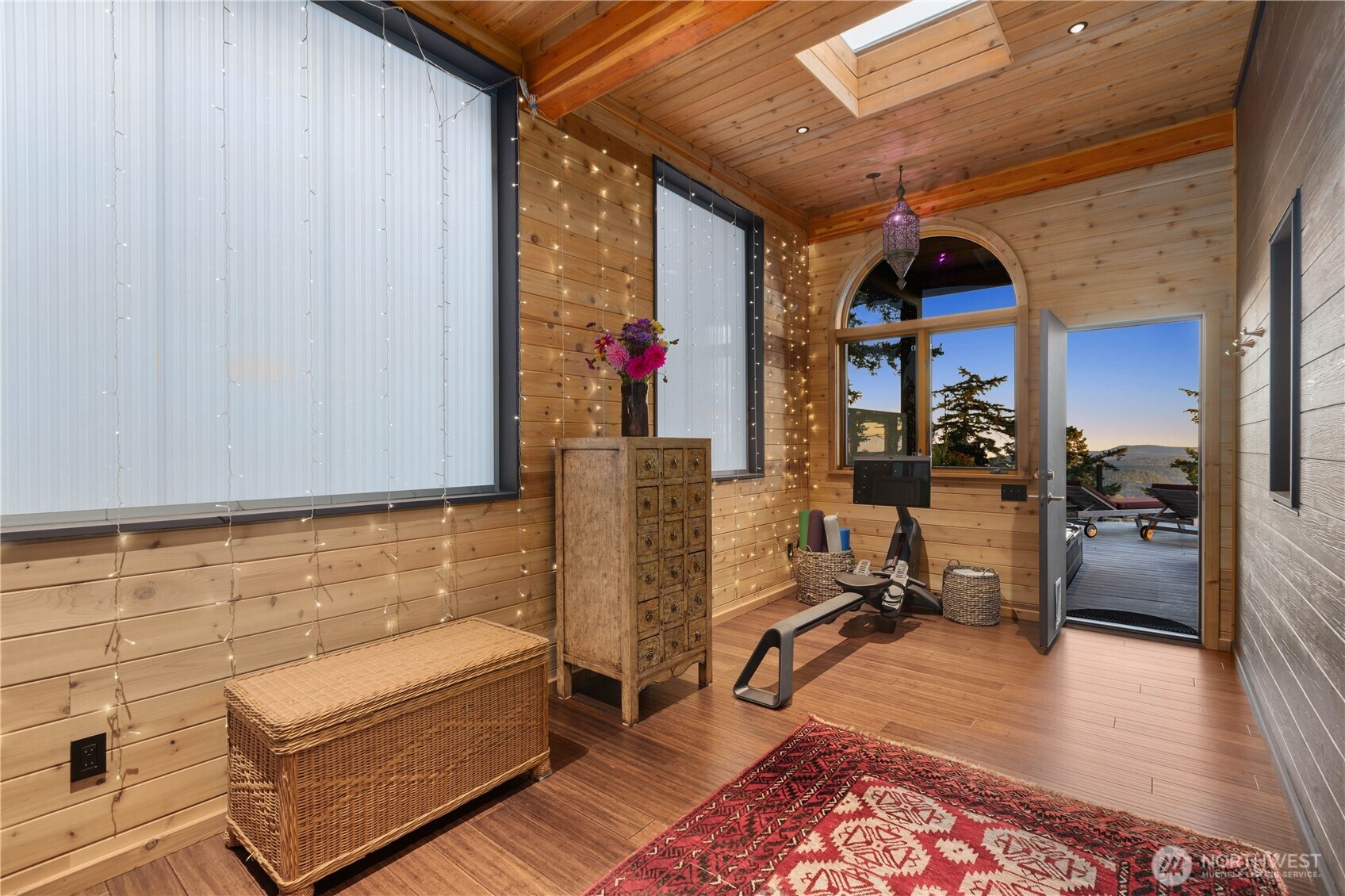 2591830 Property Photo 23