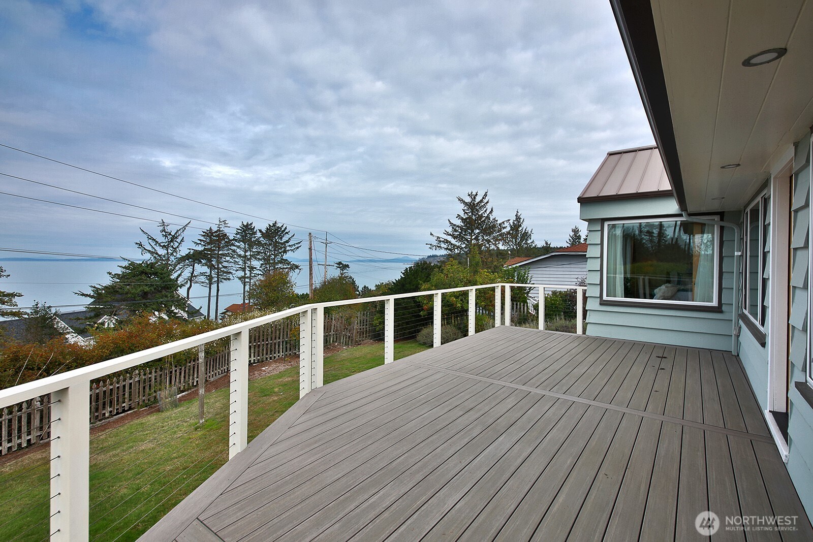 1443 Martha Way Property Photo 6