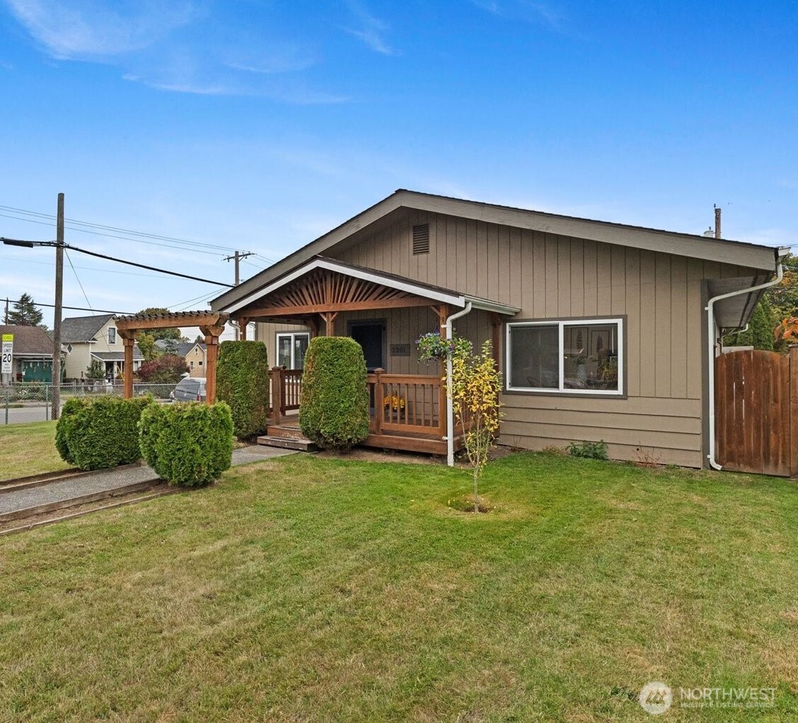 2301 Fulton Street Property Photo 1