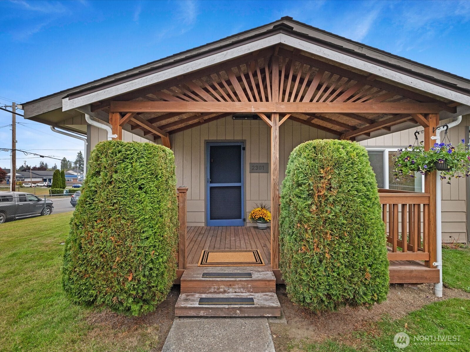 2301 Fulton Street Property Photo 4