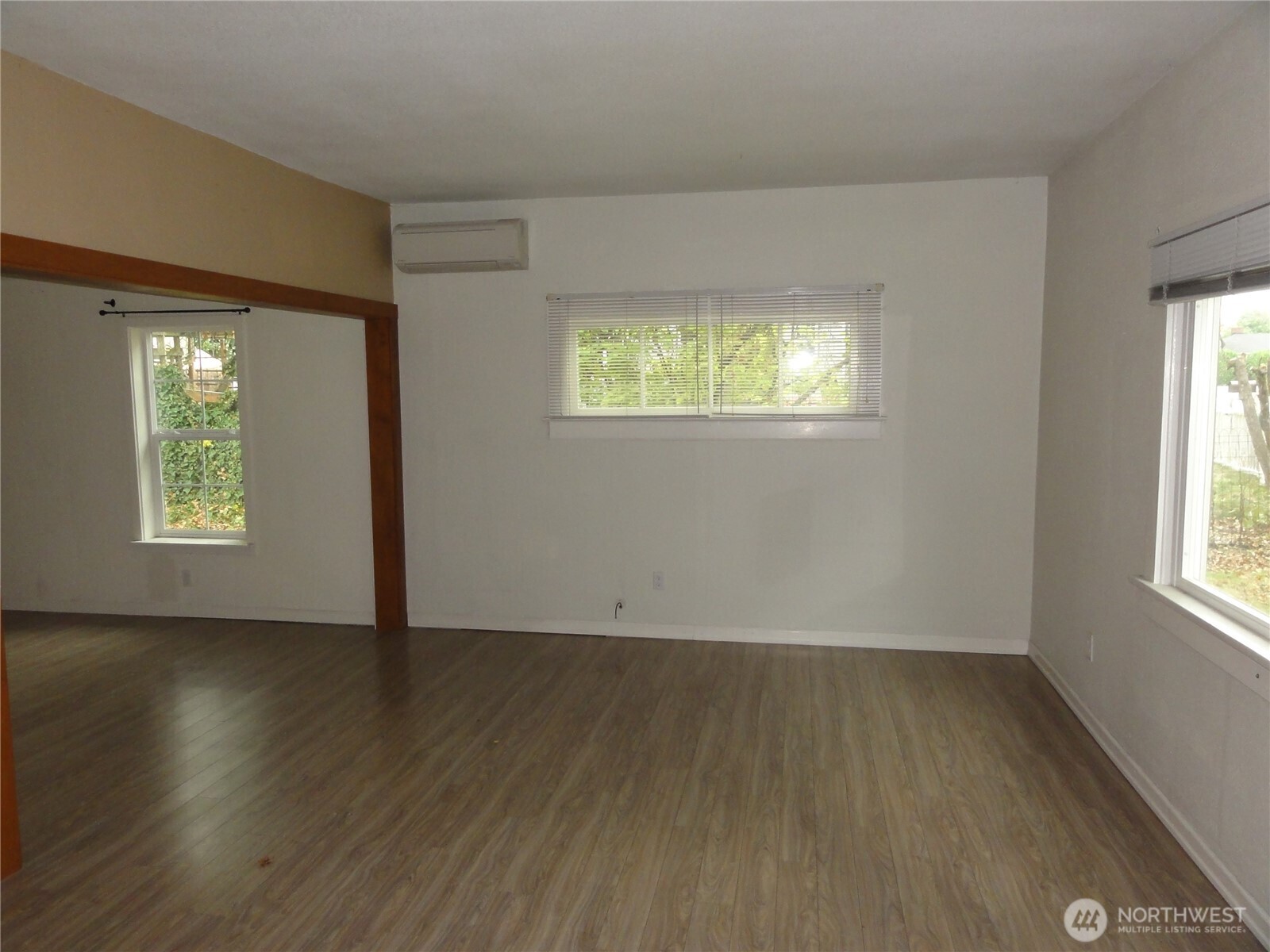 806 120th Street Property Photo 2