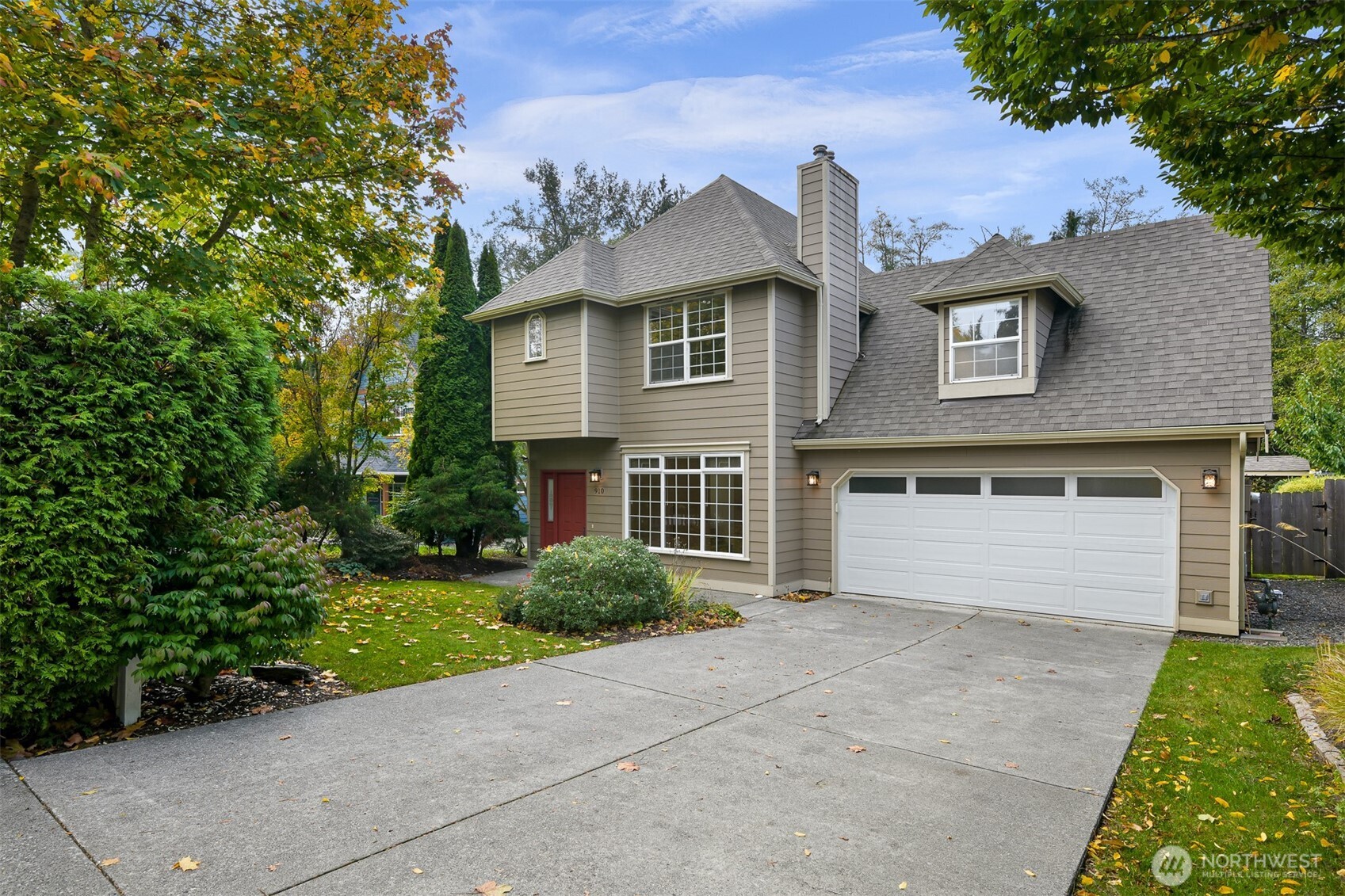 910 31st Place Property Photo 1