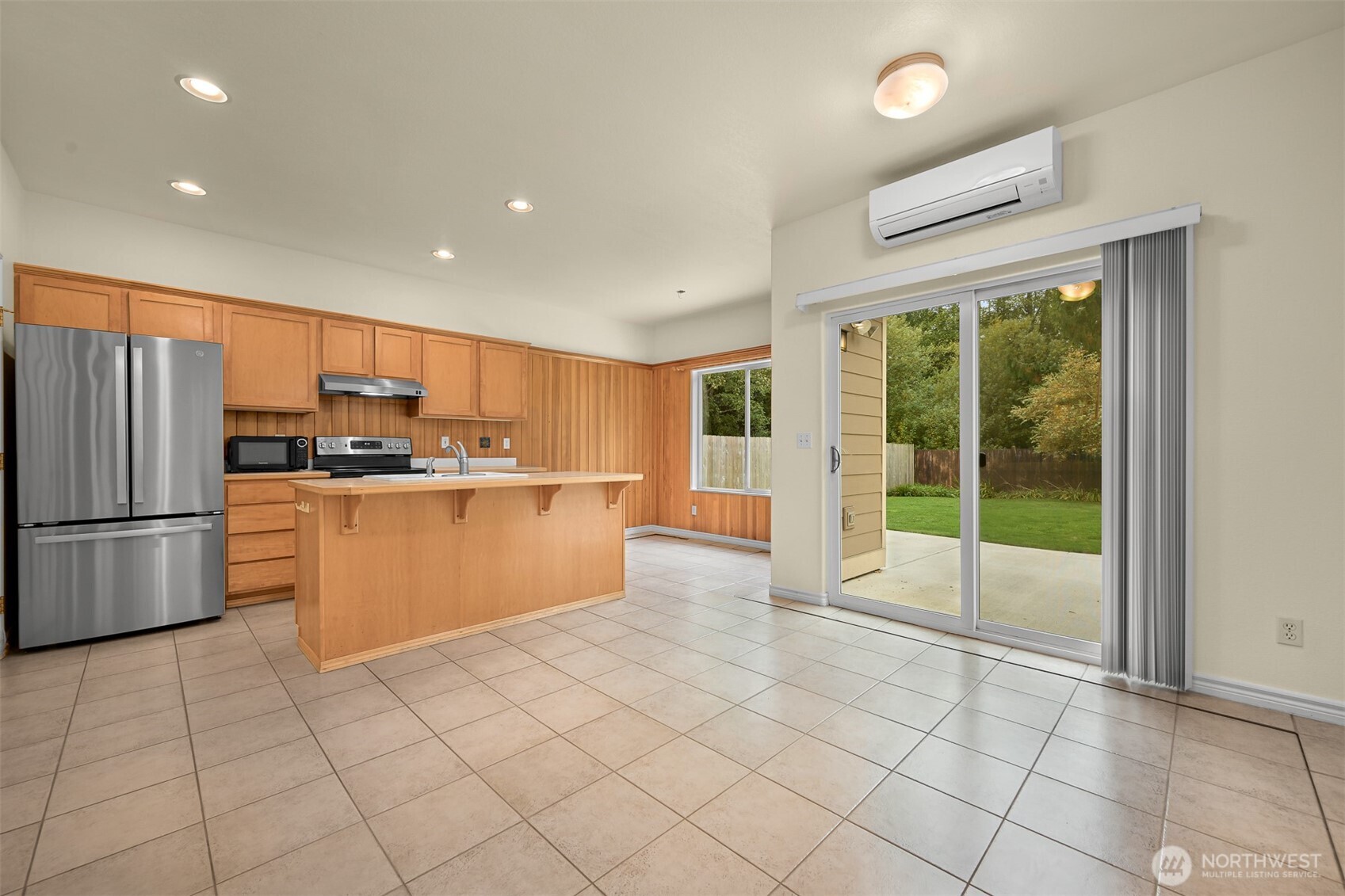 910 31st Place Property Photo 8