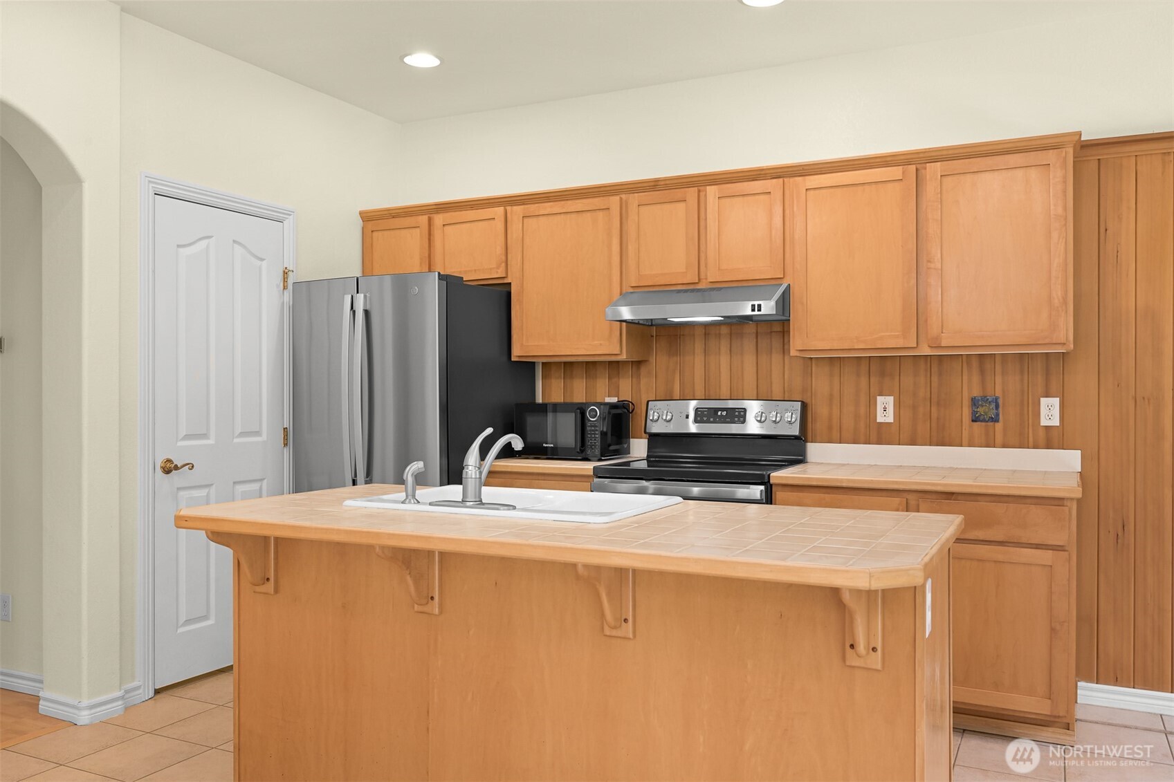 910 31st Place Property Photo 14
