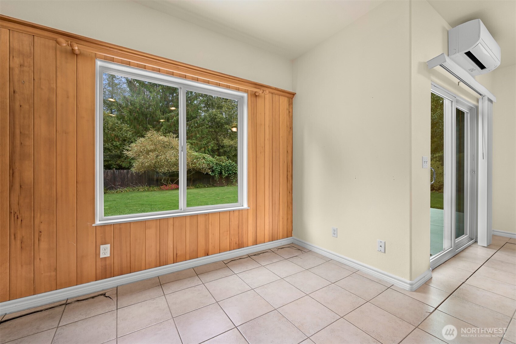 910 31st Place Property Photo 16