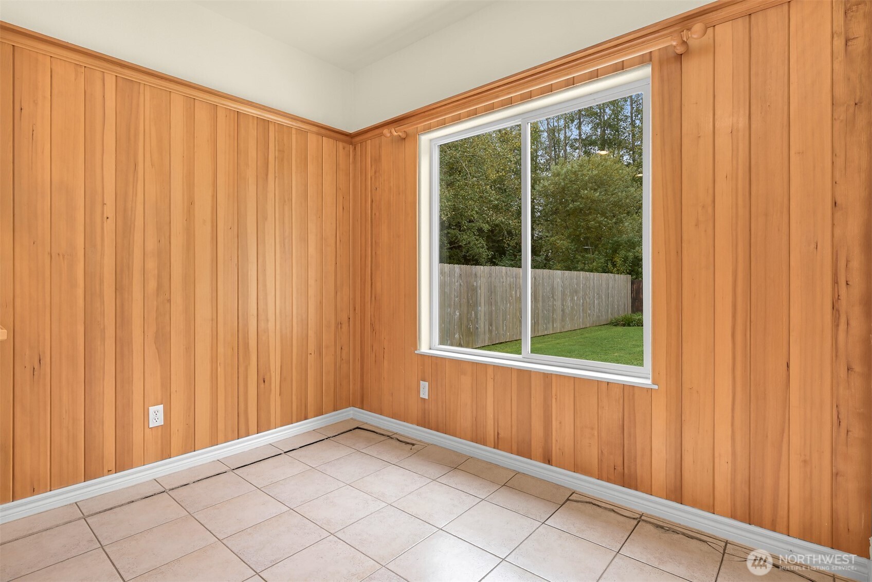 910 31st Place Property Photo 17