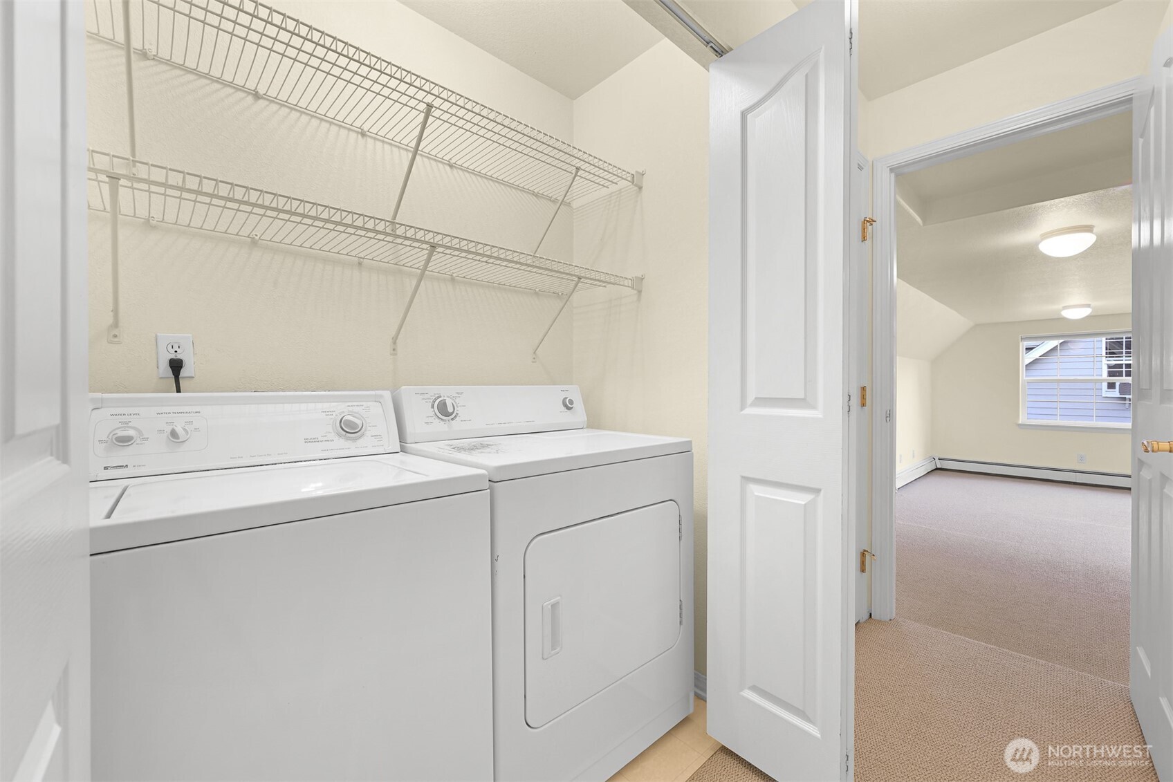 910 31st Place Property Photo 25