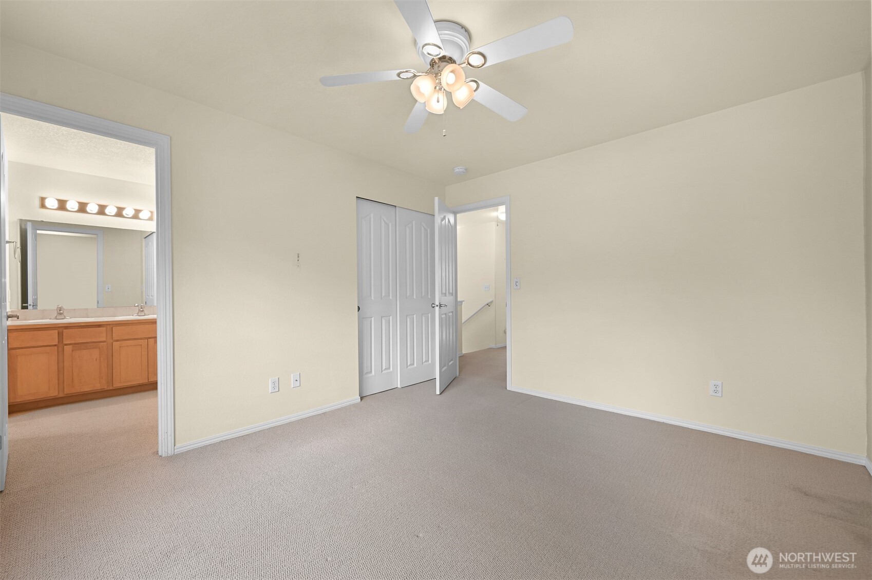 910 31st Place Property Photo 26