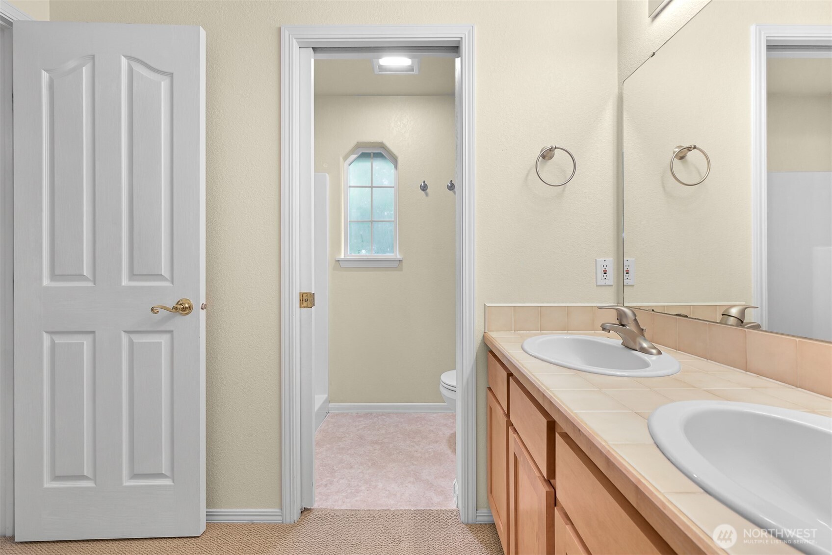 910 31st Place Property Photo 28