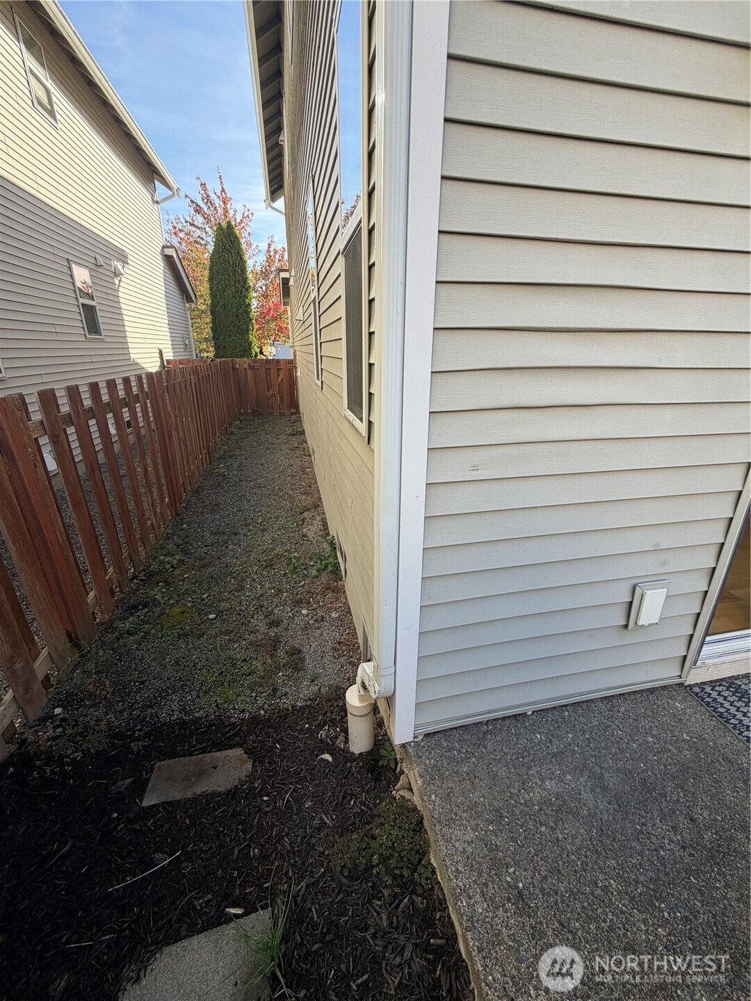 27337 214* Terrace Property Photo 19