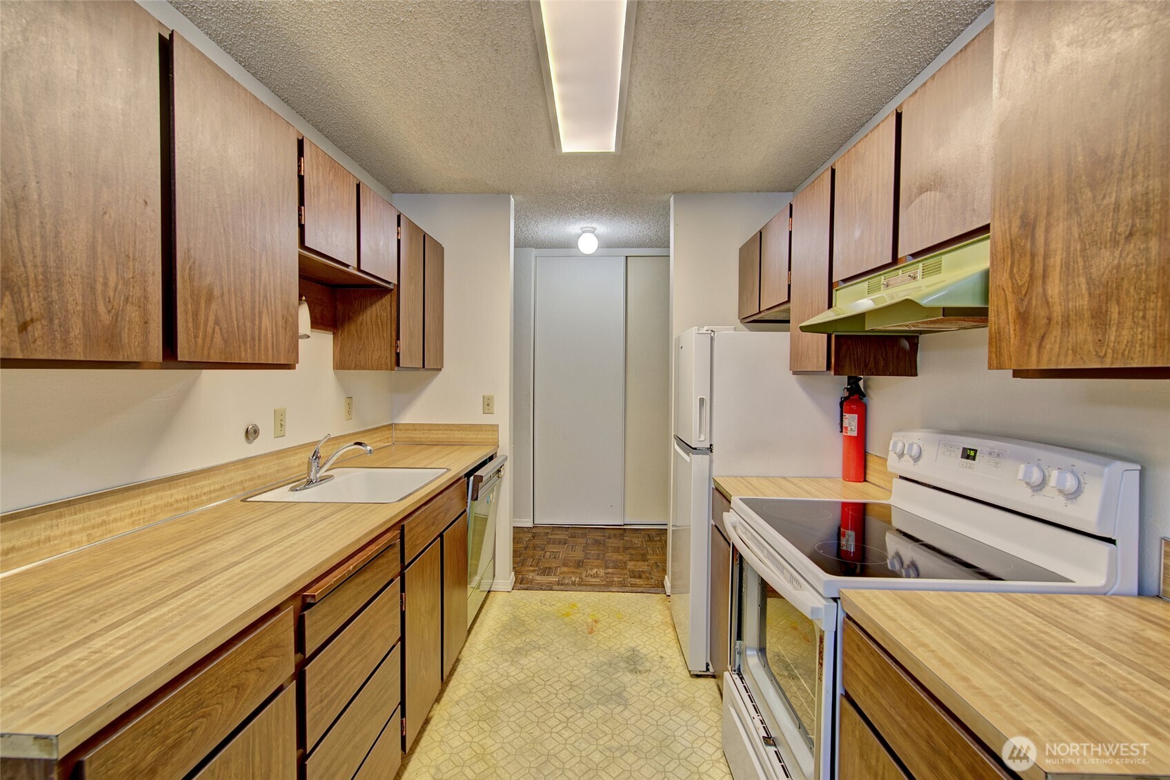 10459 Des Moines Memorial Drive 305 Property Photo 5