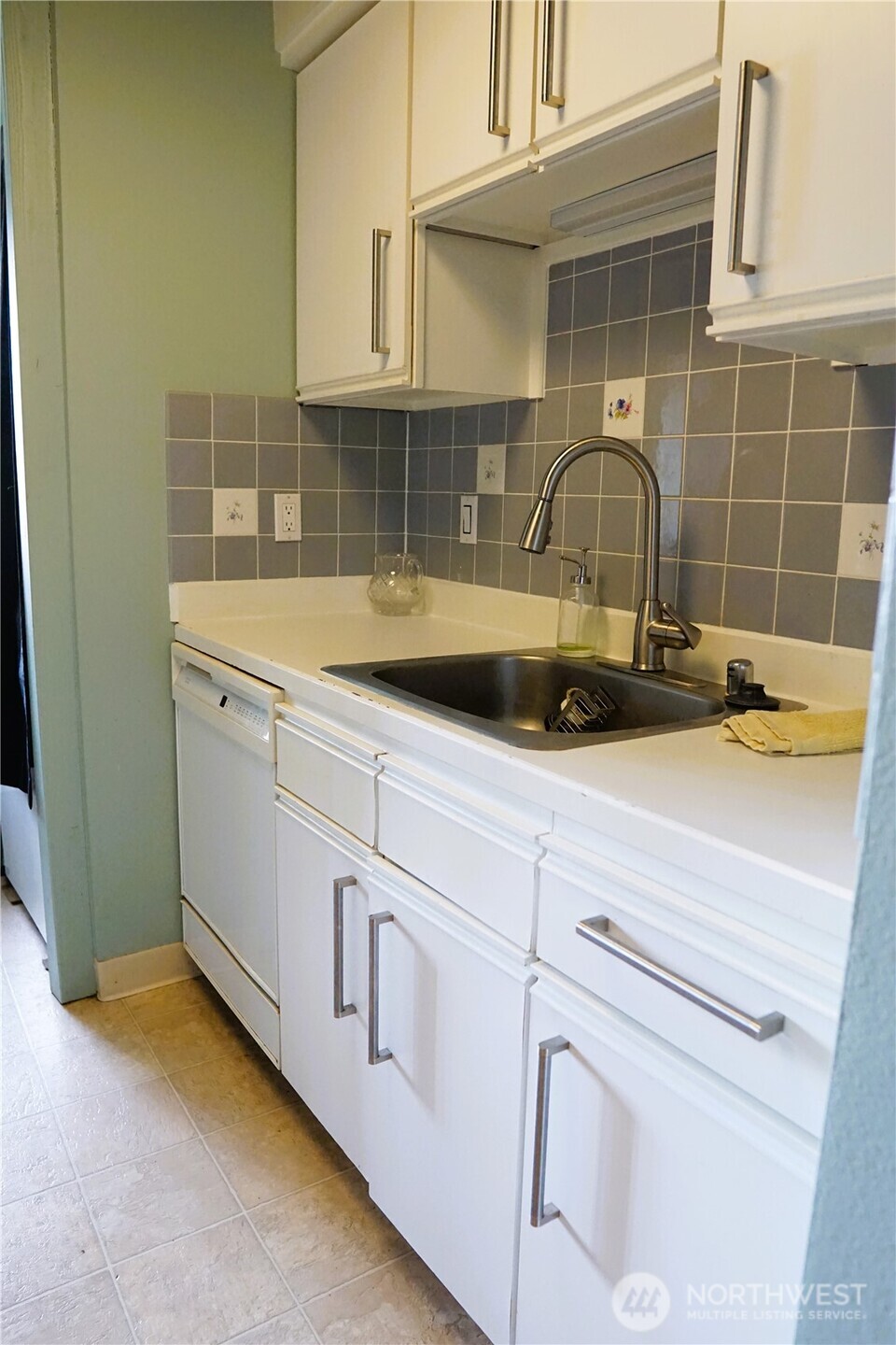 7501 Ruby Drive G203 Property Photo 5
