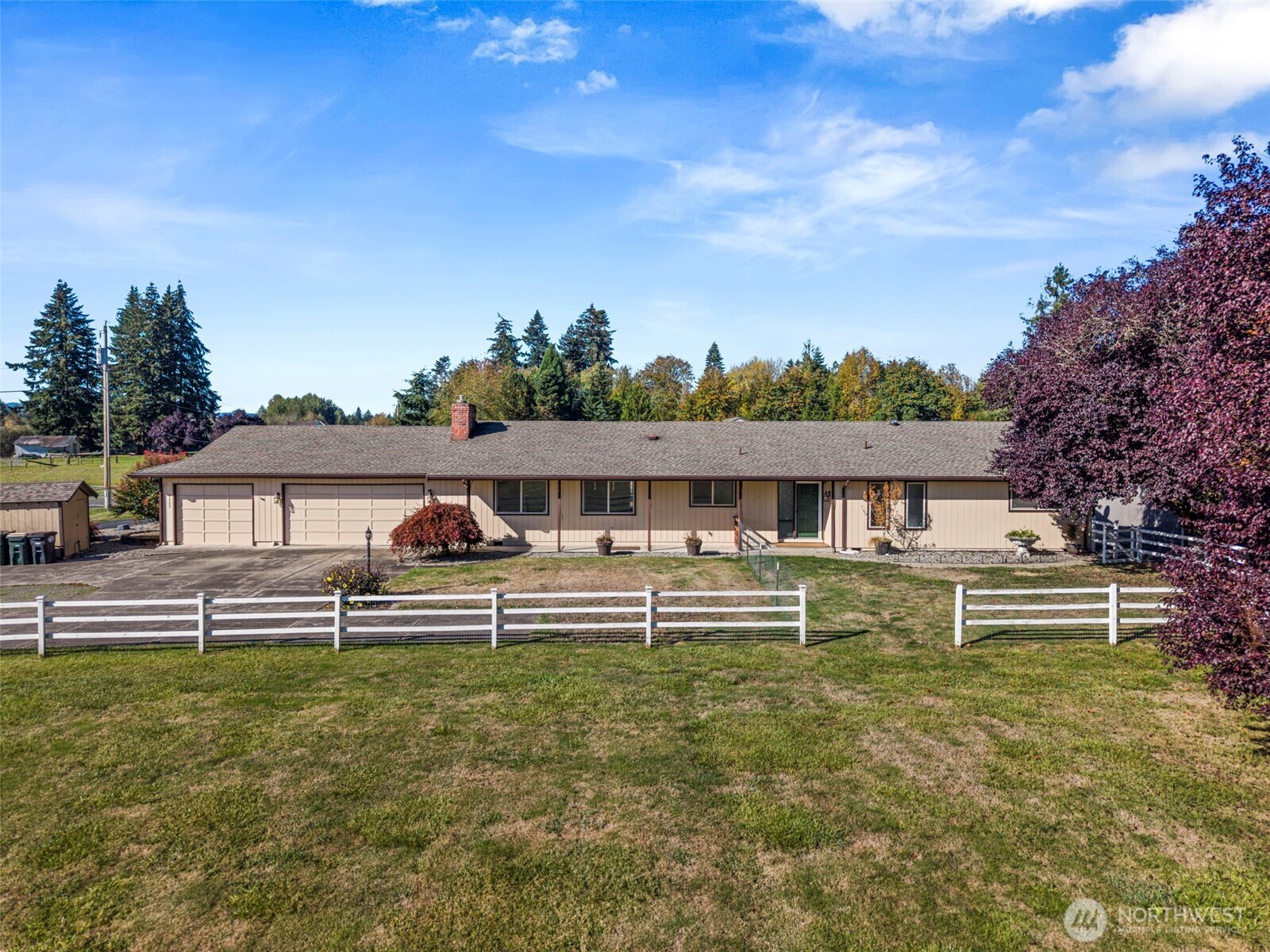 5225 Sleater Kinney Road Property Photo 4