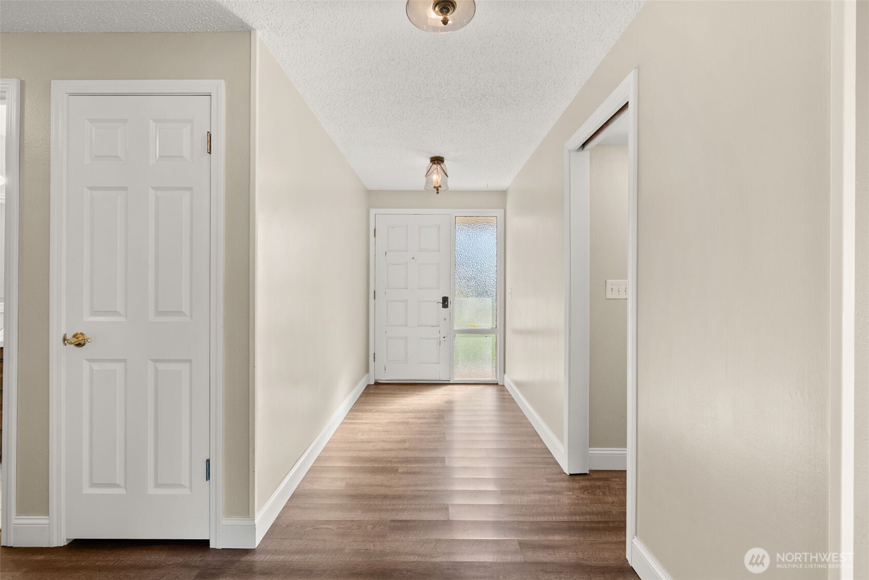 5225 Sleater Kinney Road Property Photo 5