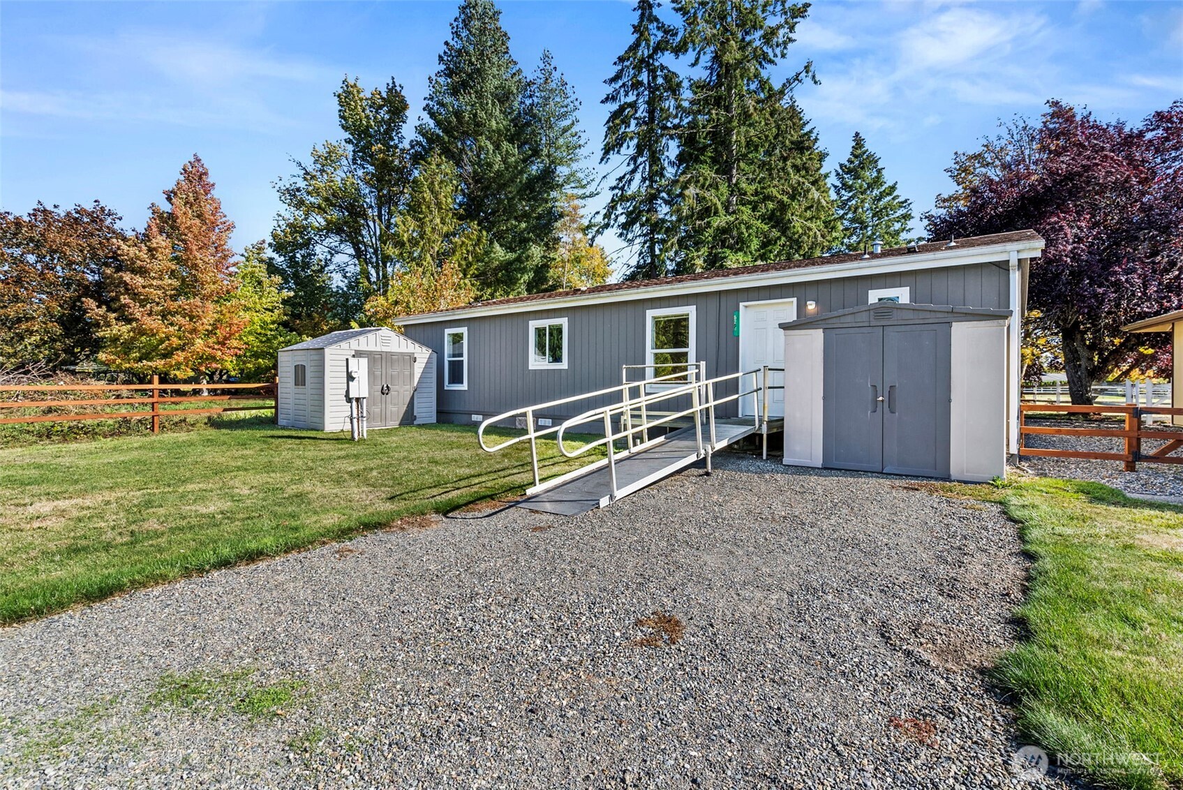 5225 Sleater Kinney Road Property Photo 24