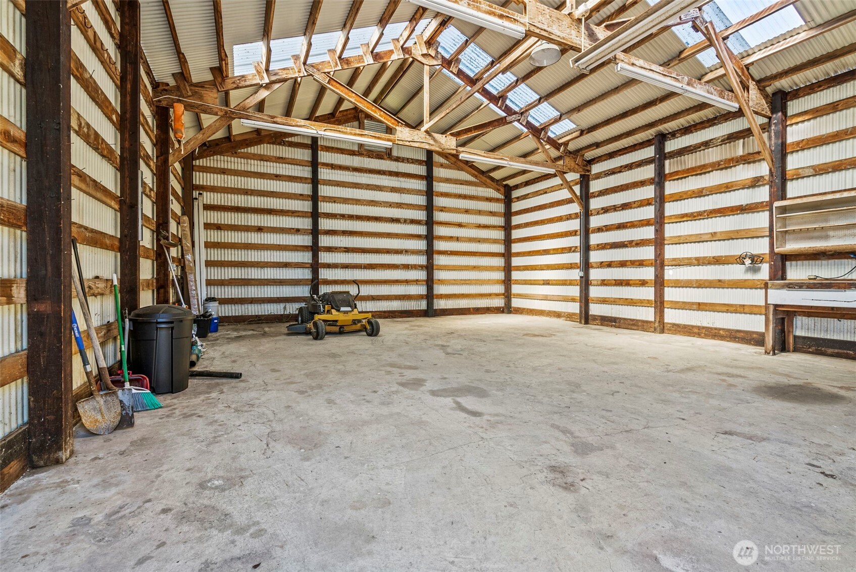 5225 Sleater Kinney Road Property Photo 32