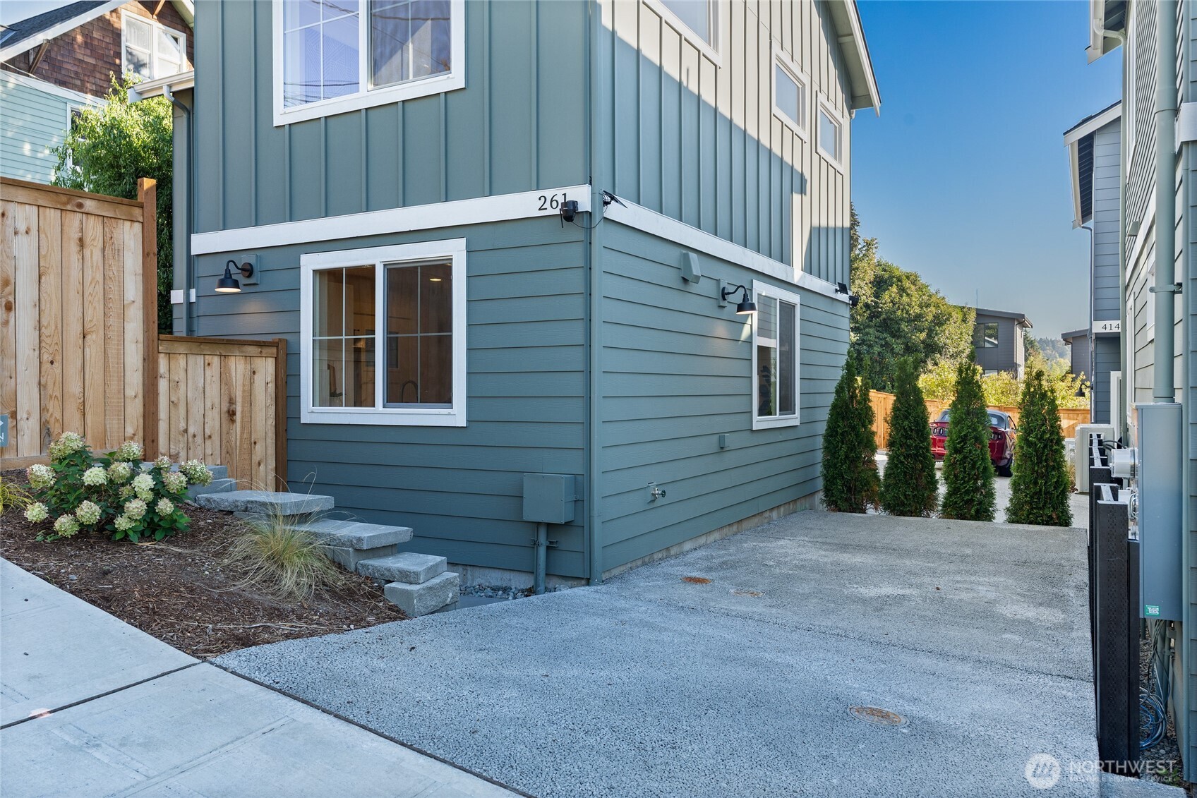 261 Nw 42nd Street Property Photo 5