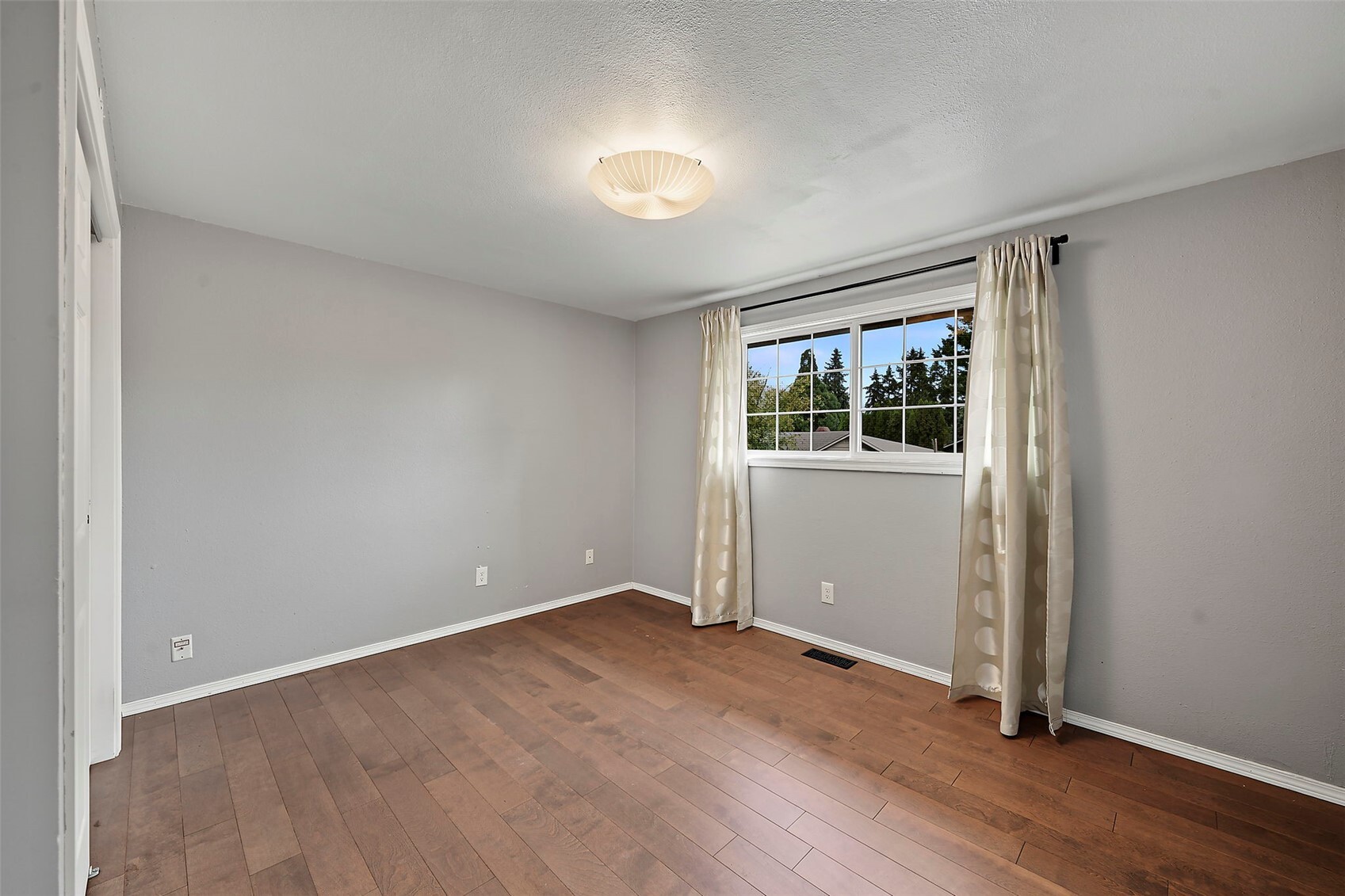 4709 80th Street Property Photo 18
