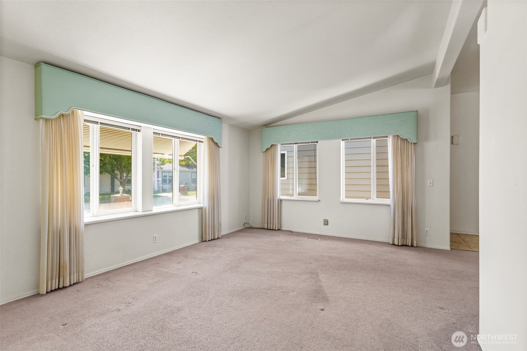 1100 S Rosewood Drive 106 Property Photo 8