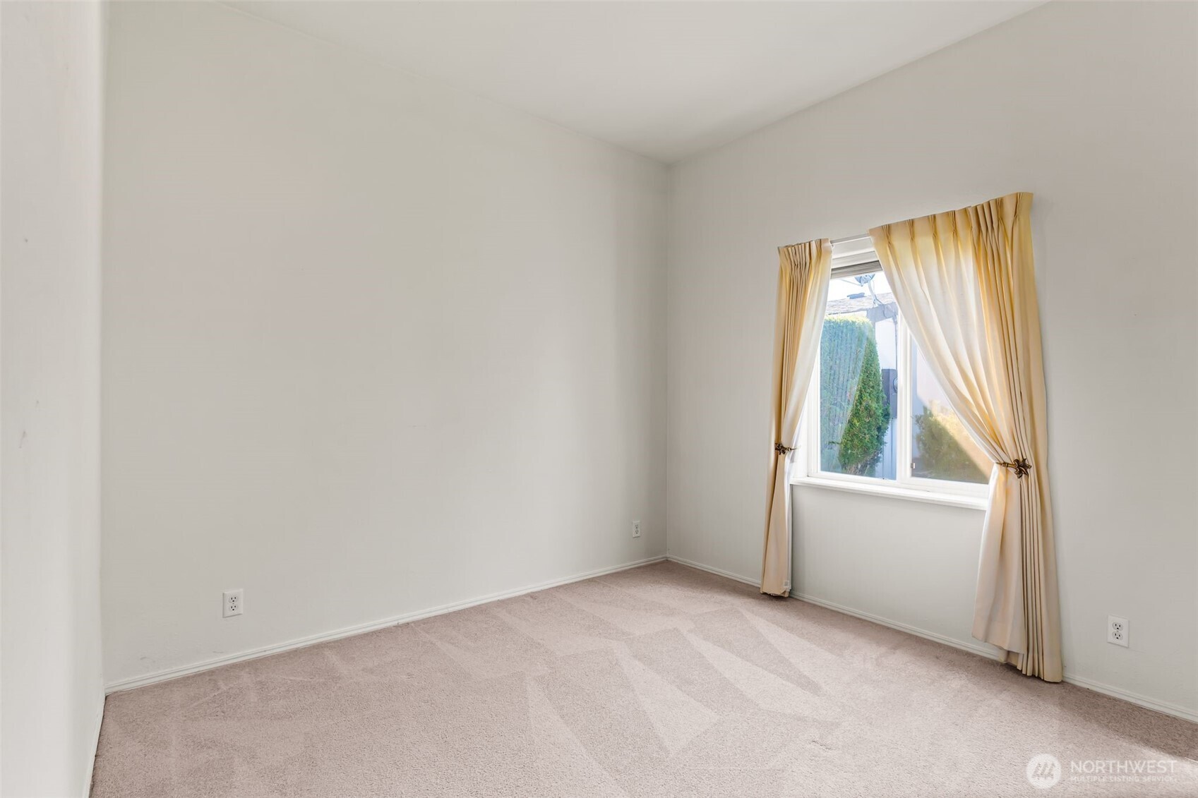 1100 S Rosewood Drive 106 Property Photo 12