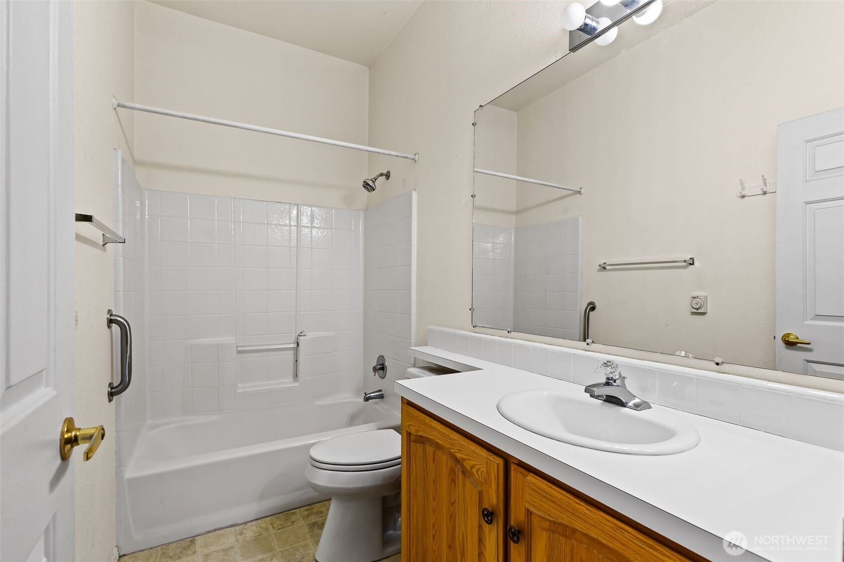 1100 S Rosewood Drive 106 Property Photo 13