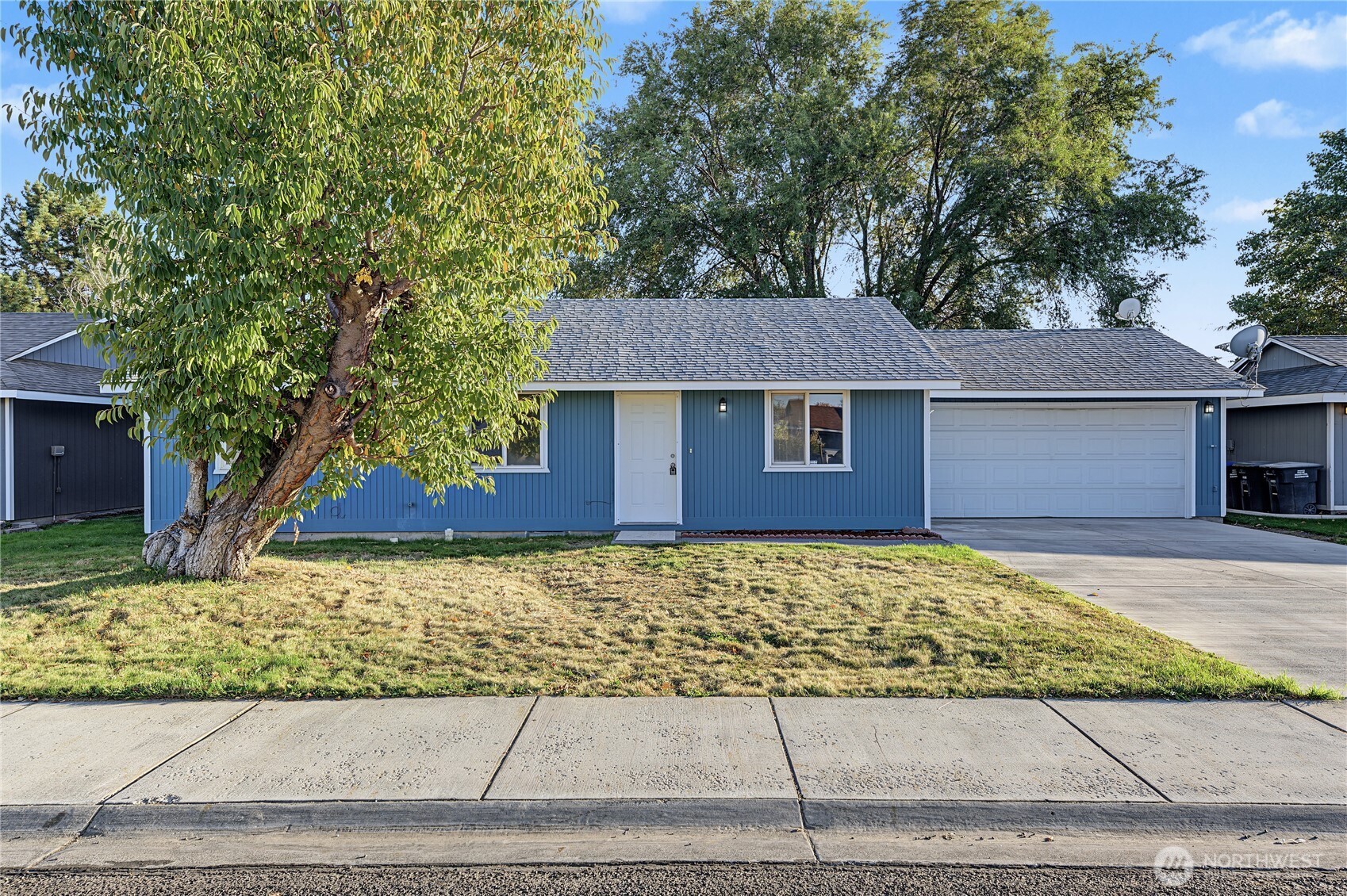 1016 E Hayden Drive Property Photo 1