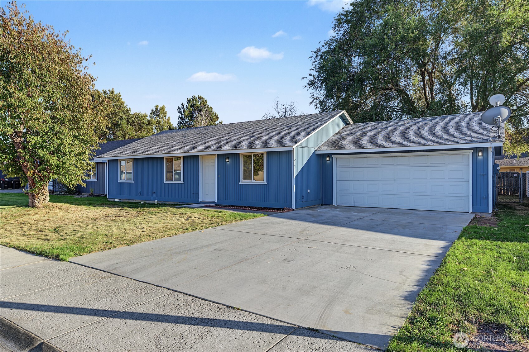 1016 E Hayden Drive Property Photo 3
