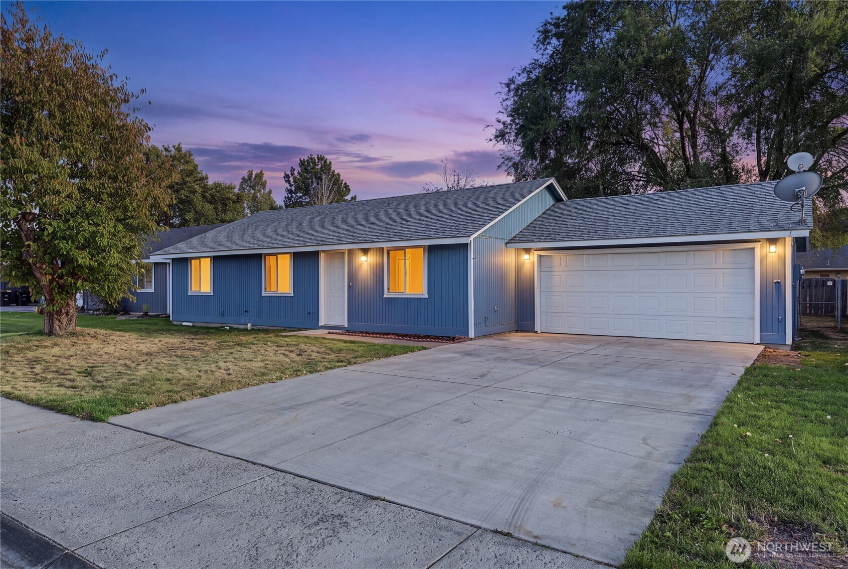 1016 E Hayden Drive Property Photo 4