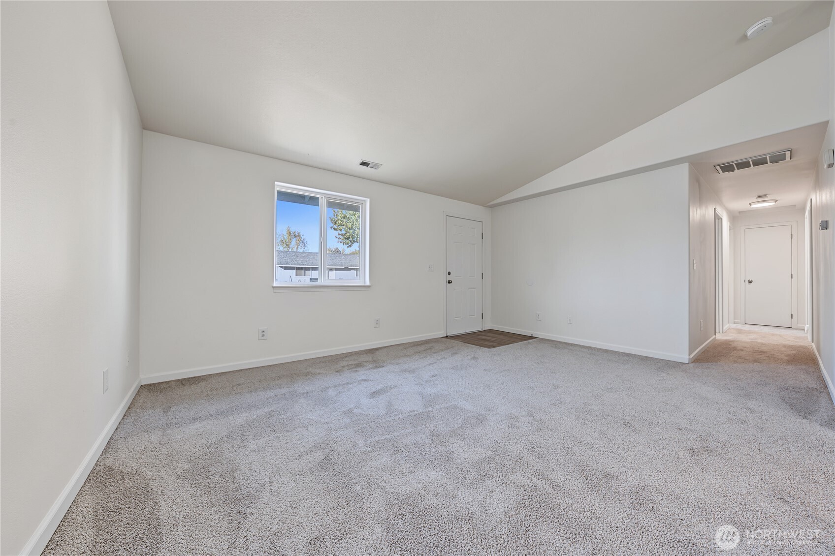 1016 E Hayden Drive Property Photo 7