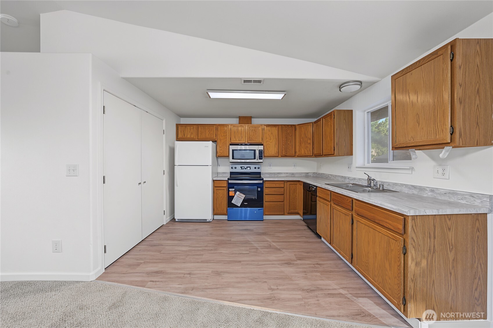 1016 E Hayden Drive Property Photo 12