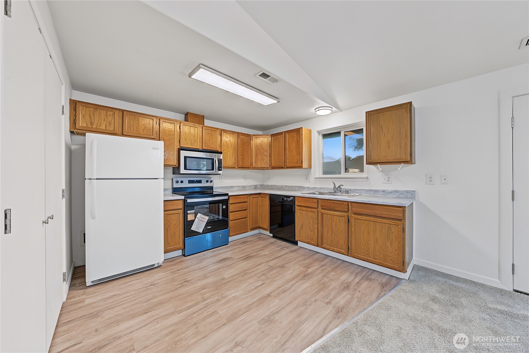 1016 E Hayden Drive Property Photo 13