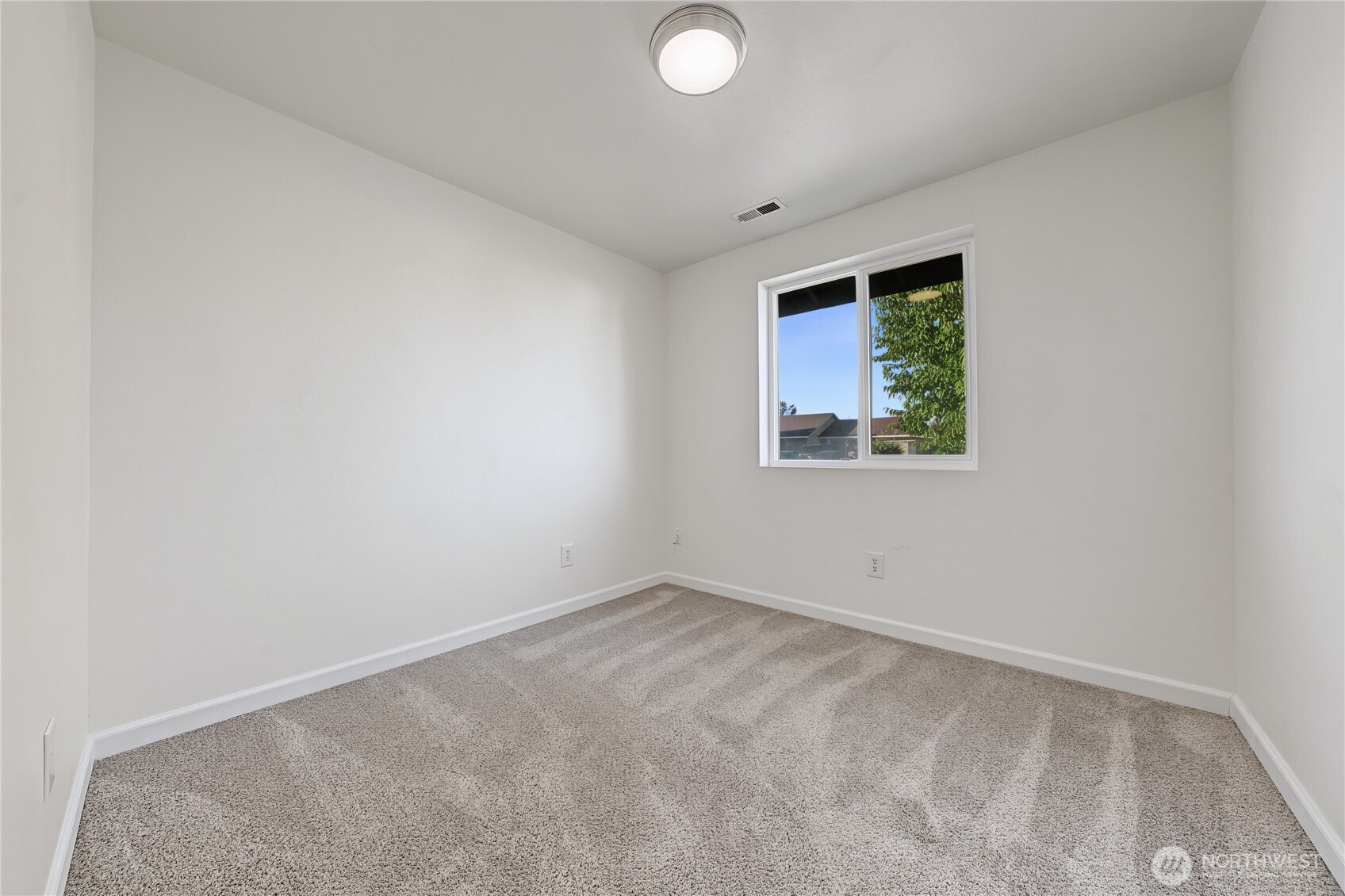 1016 E Hayden Drive Property Photo 18