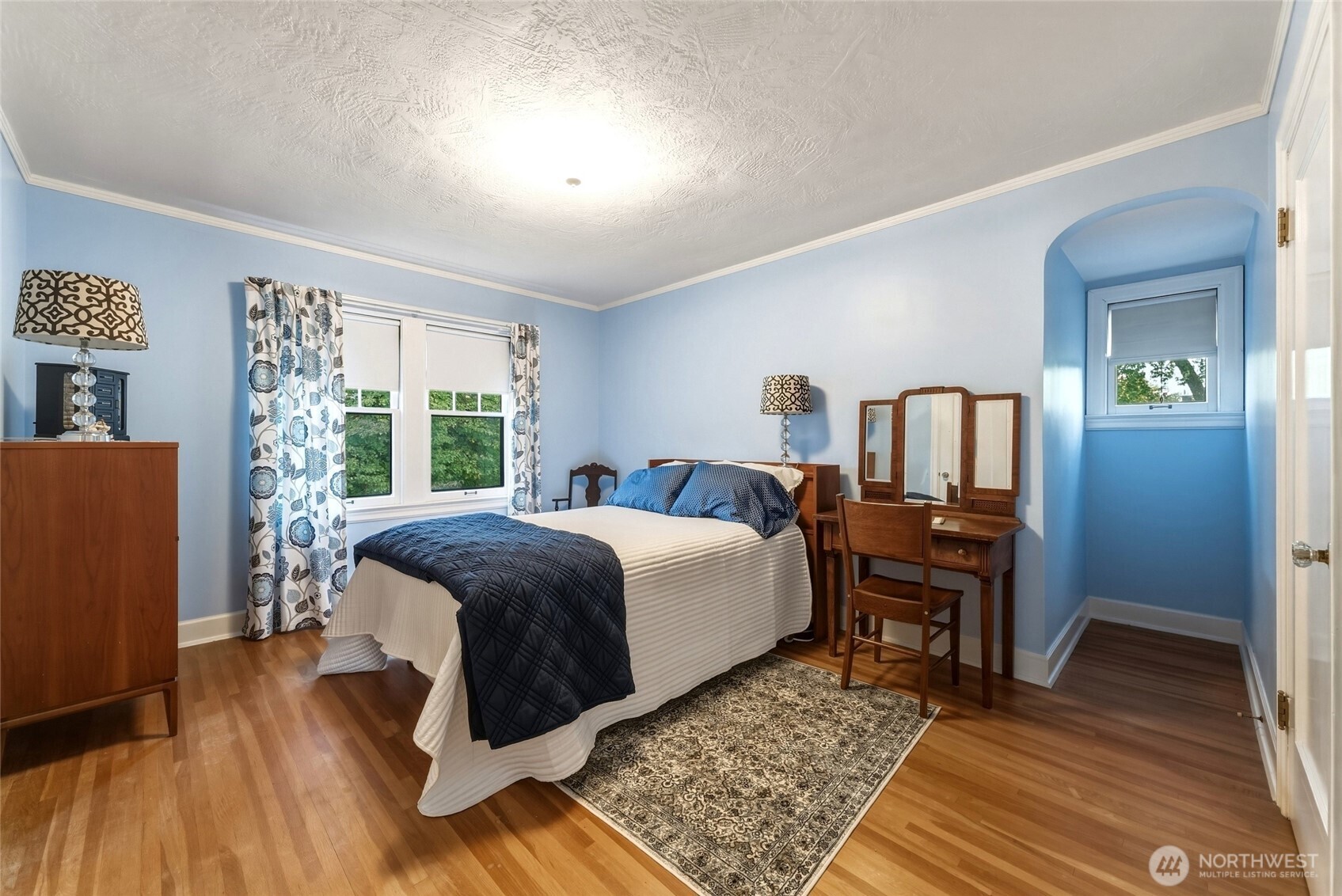 641 University Street Property Photo 23