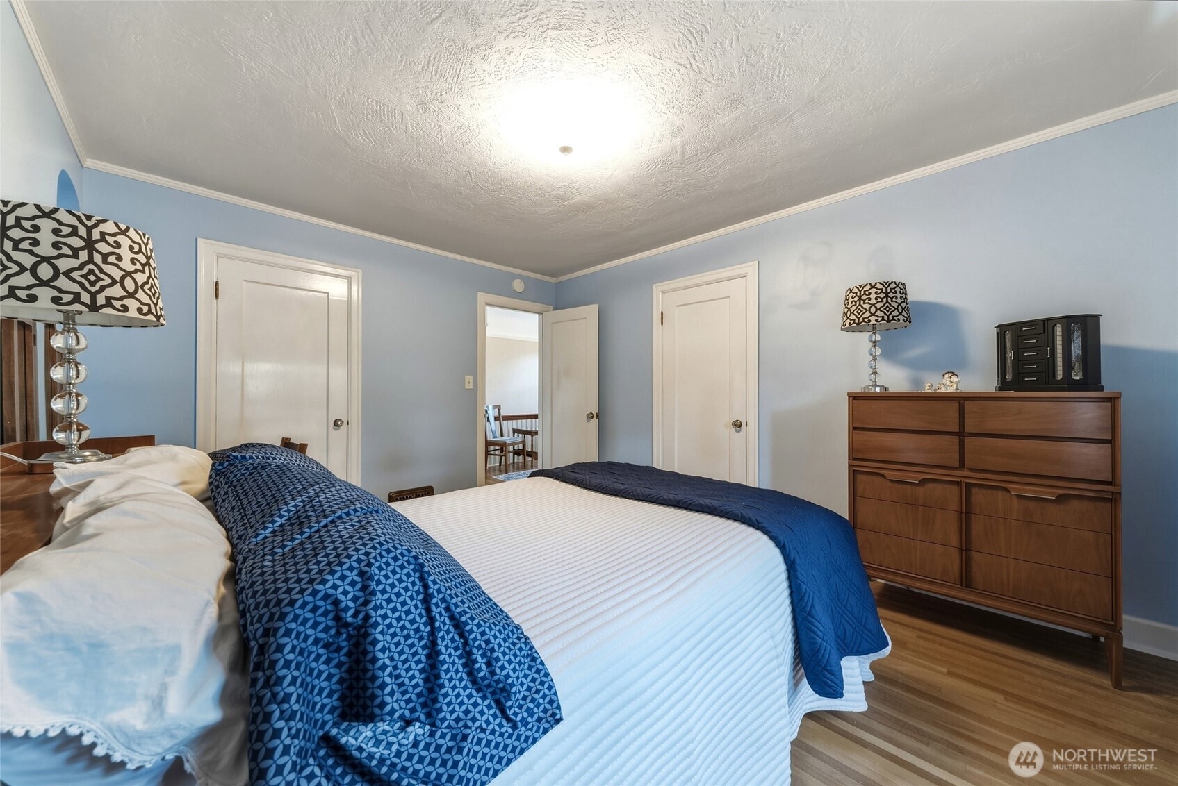 641 University Street Property Photo 24