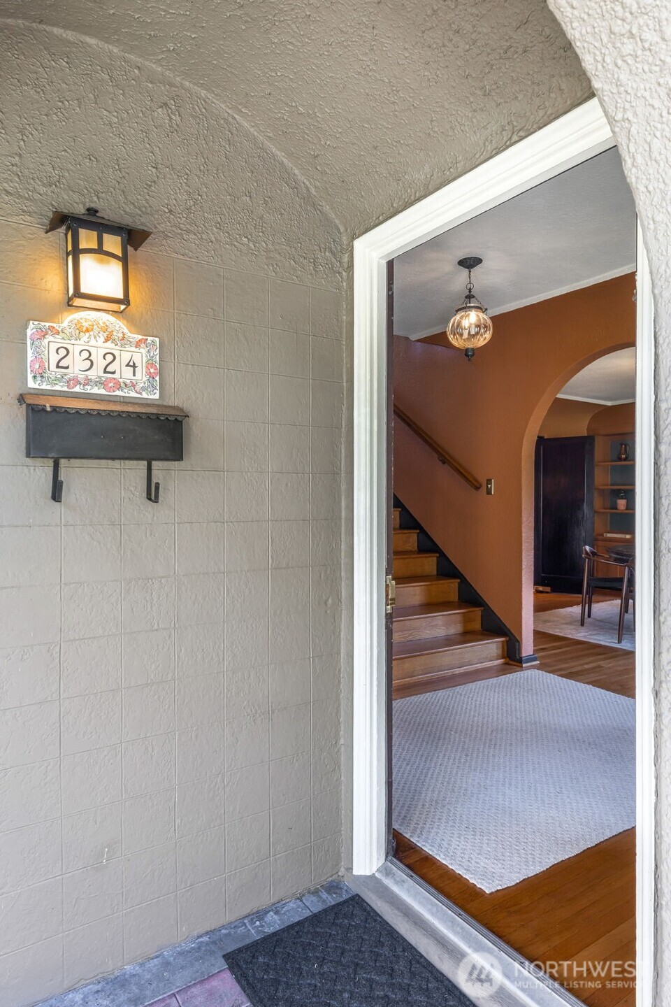 2324 34th Avenue Property Photo 4