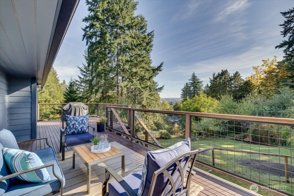 17024 32nd Avenue Property Photo 4