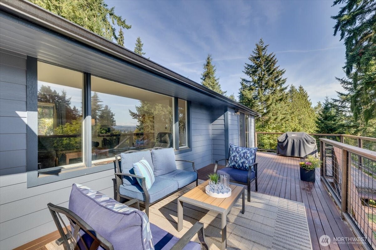 17024 32nd Avenue Property Photo 6