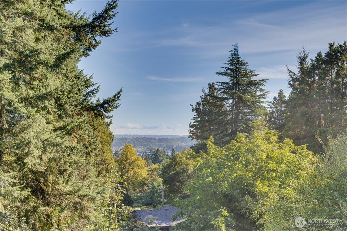 17024 32nd Avenue Property Photo 7