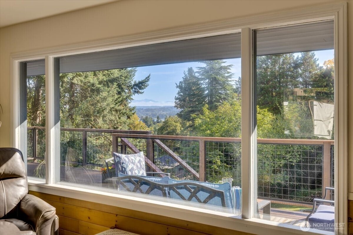 17024 32nd Avenue Property Photo 9