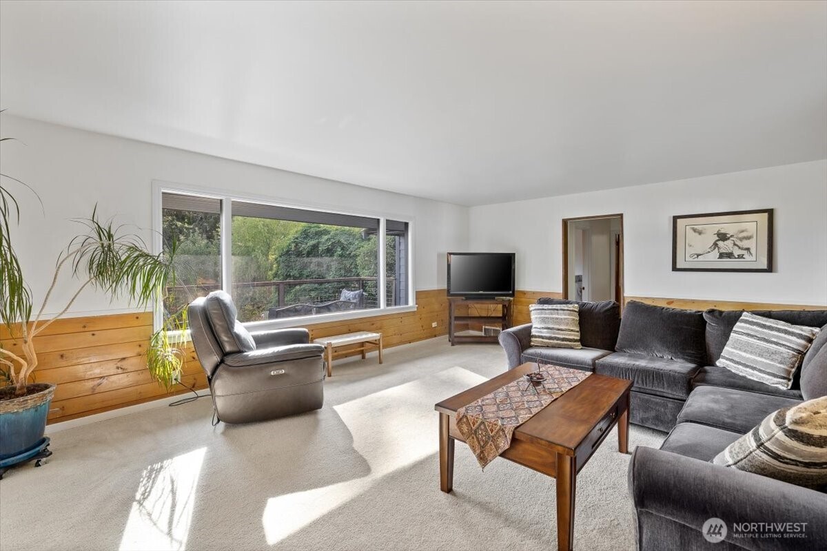 17024 32nd Avenue Property Photo 11