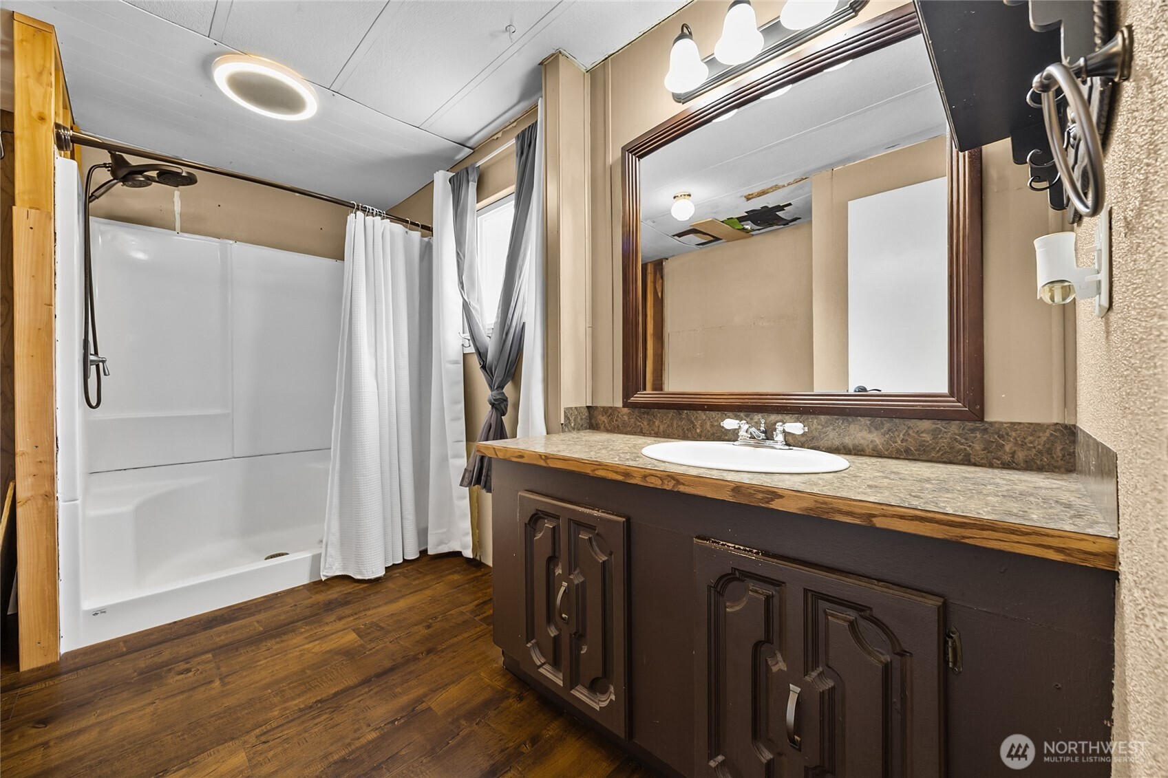 8619 Us Highway 12 Property Photo 4