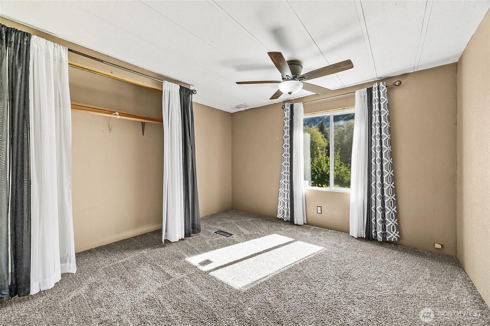 8619 Us Highway 12 Property Photo 10