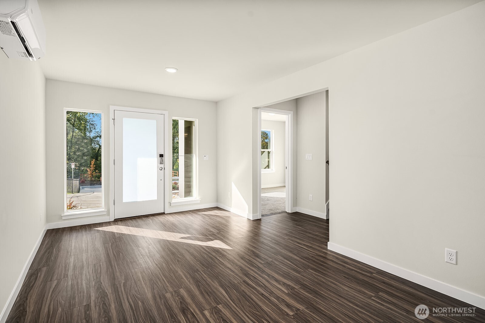 4273 Aberdeen Way Property Photo 3