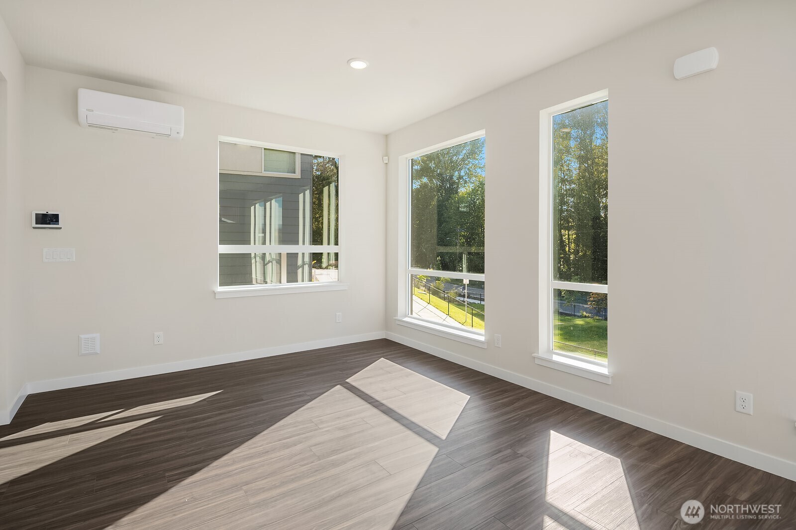 4273 Aberdeen Way Property Photo 9