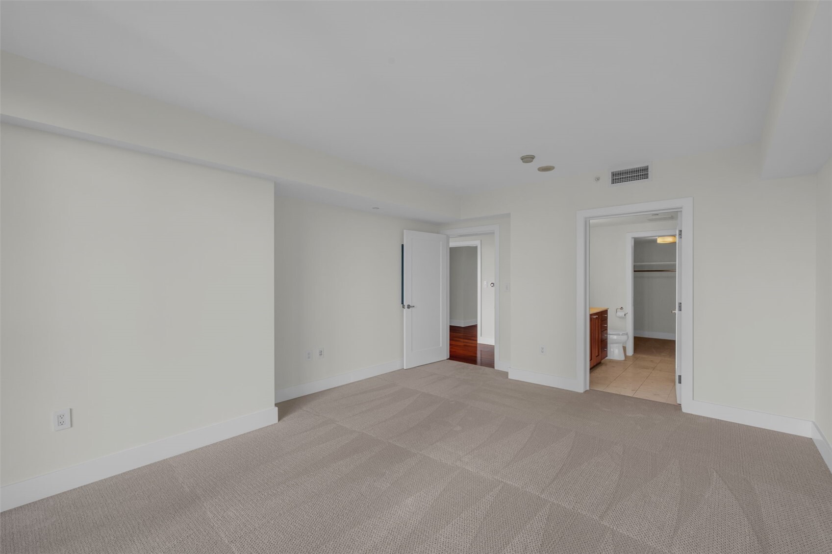650 Bellevue Way 2903 Property Photo 22