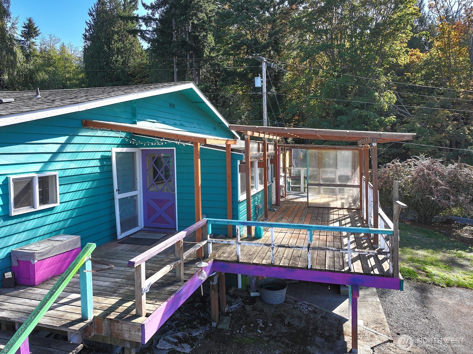 5995 Woodard Avenue Property Photo 3