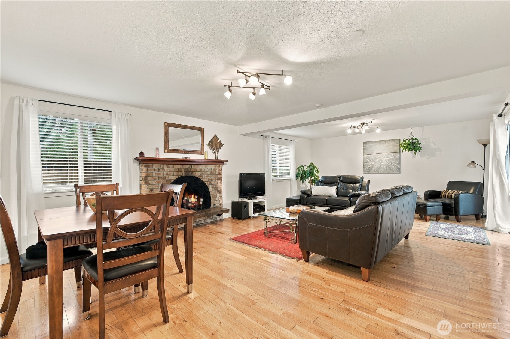 15403 Corliss Place Property Photo 5