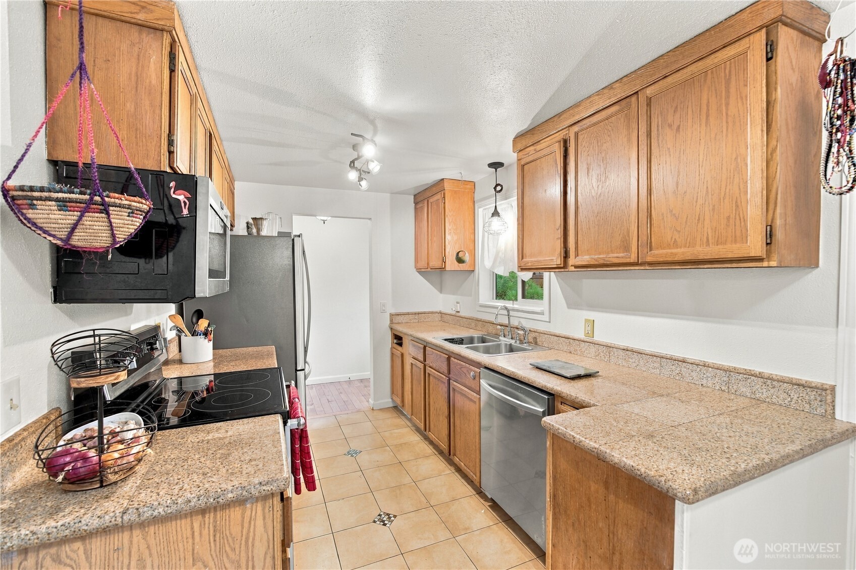 15403 Corliss Place Property Photo 6